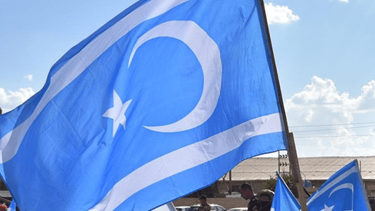 bayrak, gökyüzü, dış mekan, bulut içeren bir resim
Açıklama otomatik olarak oluşturuldu